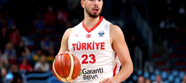 MK体育-欧篮联赛程吃紧，洛杉矶快船加时末段临场应变，更衣室稳定，训练强度明显提升(欧洲篮球联赛直播在线观看)