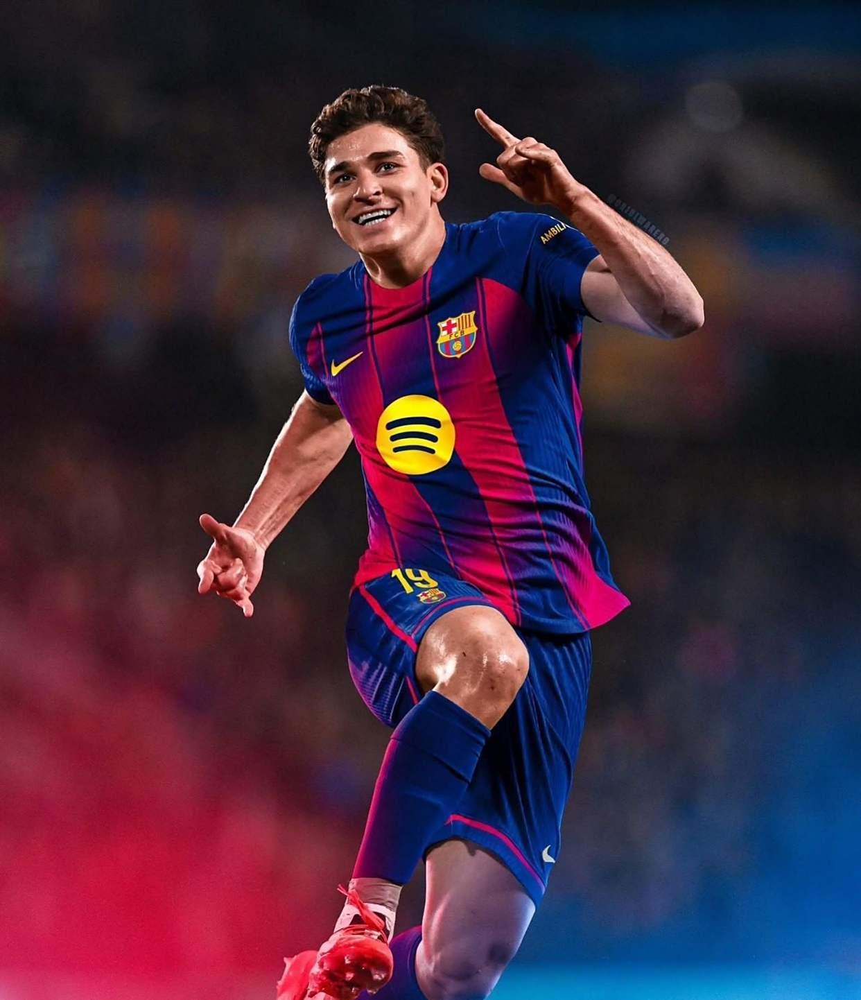 关于阿扎伦卡重返赛场，重返赛场首场状态出色，巴塞罗那观众沸腾！观众掌声雷动的信息