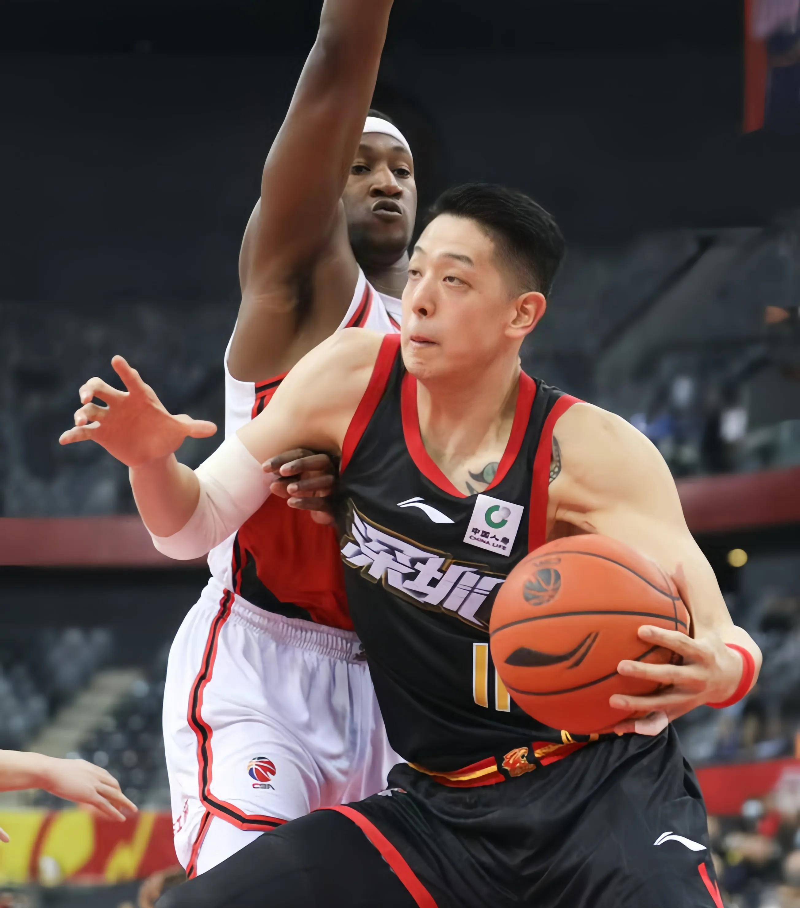 辽宁本钢今晚止住颓势，志在CBA季后赛名次提升，媒体盛赞，阵容厚度经受考验的简单介绍